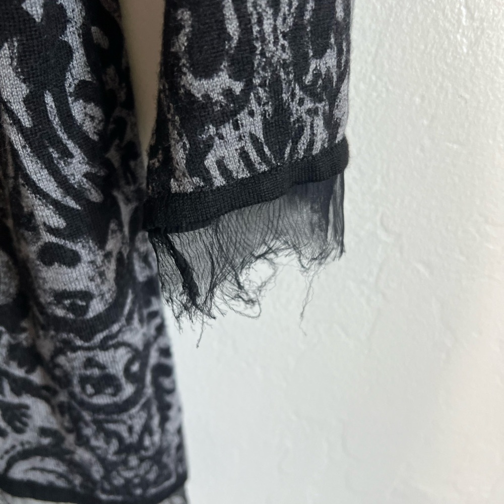 Votre Nom 100% merino wool black and grey 3/4 sleeve cardigan sz M - Picture 2 of 10